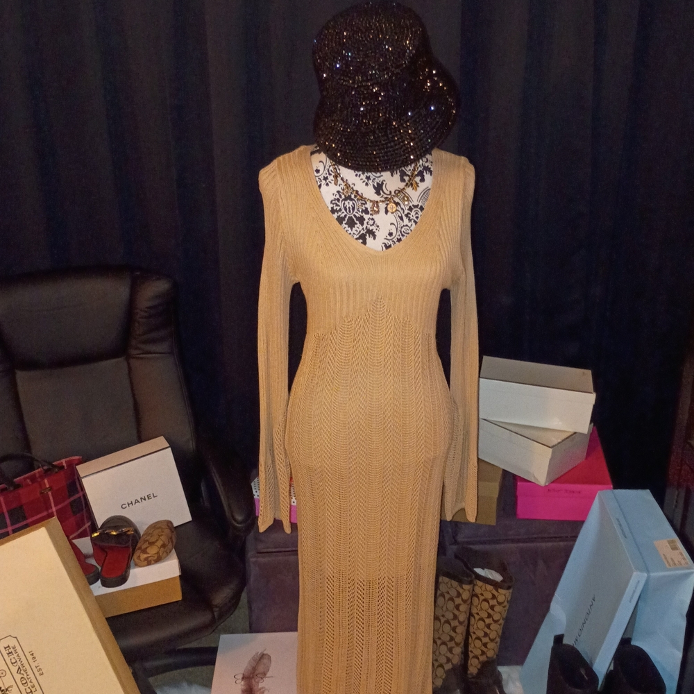 Elegant Tan Knit Maxi Dress